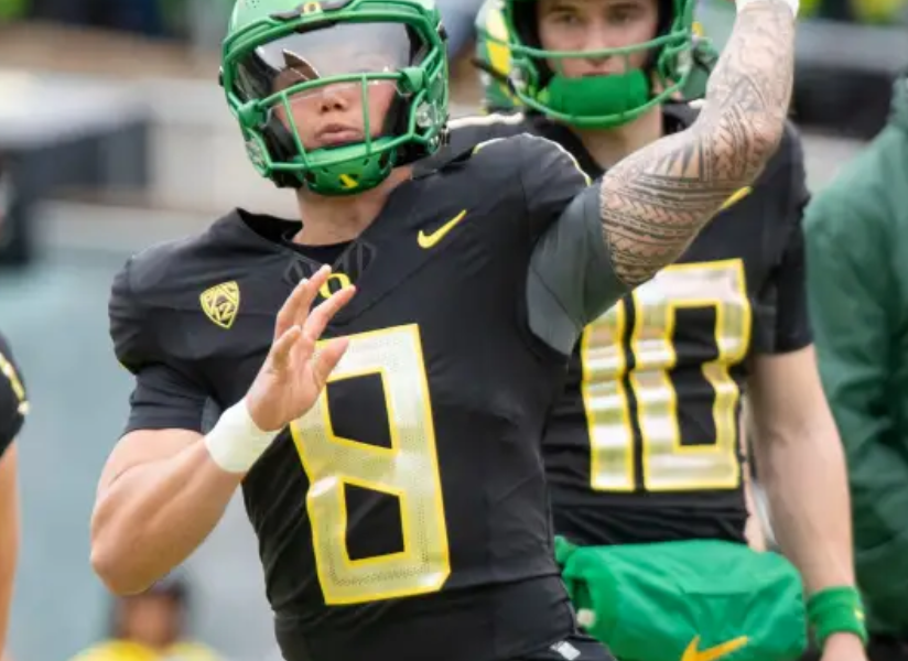 Oregon Ducks Introduce Stylish 'Fly Era' Uniform Combination